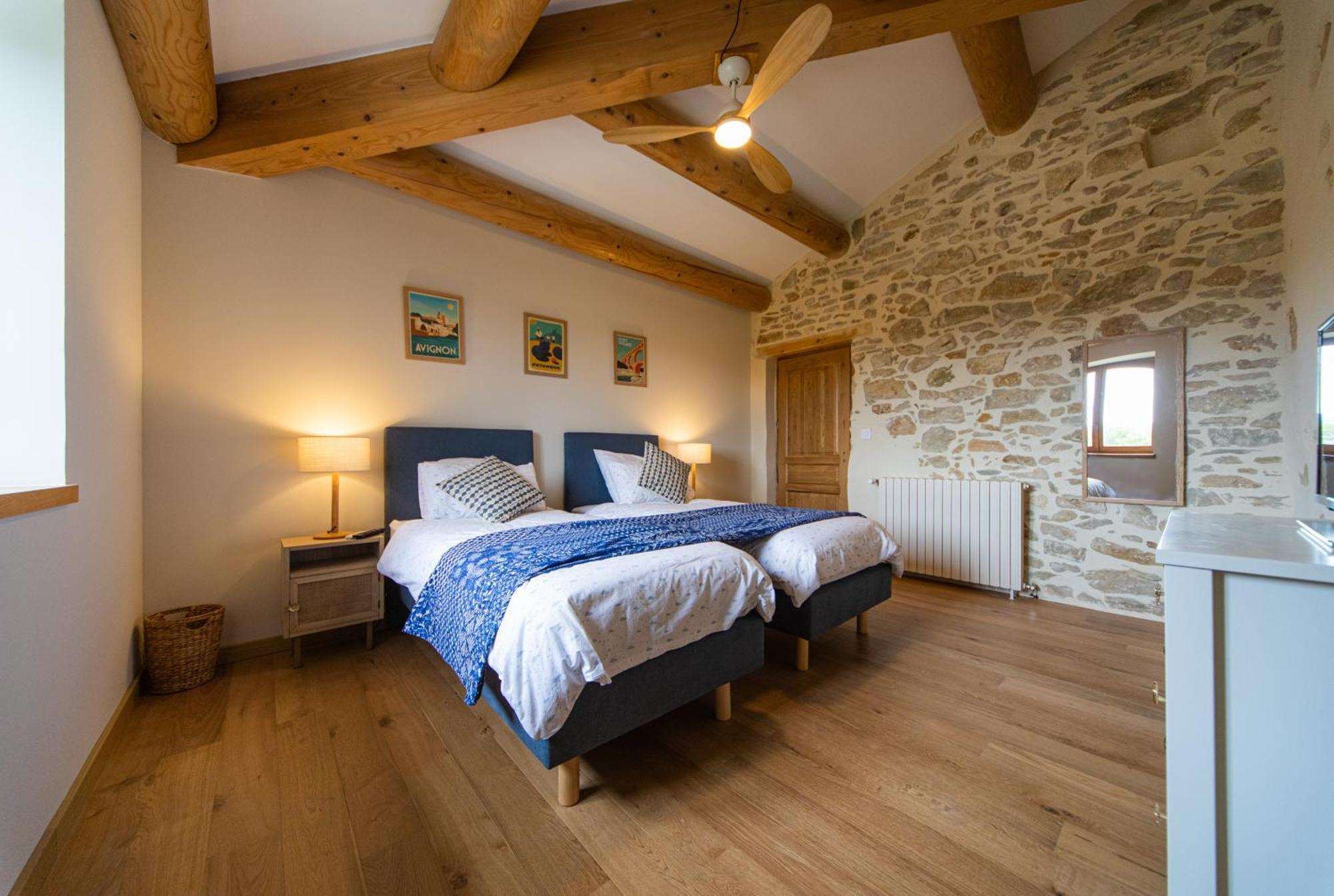Les Yourtes De Provence Saint-Paulet-de-Caisson Quarto foto